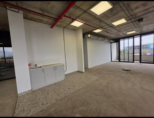 187M² OFFICE TO LET IN PAARDEN EILAND